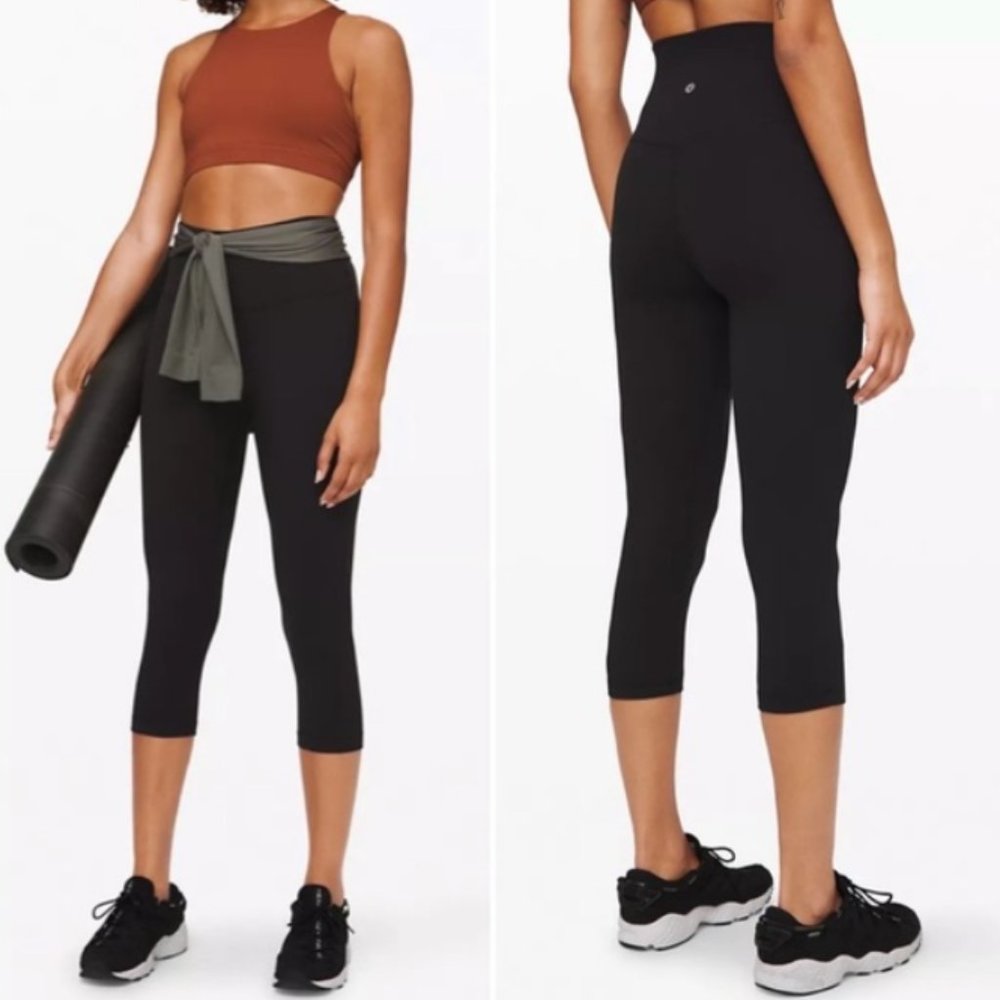 Lululemon Align High Rise Leggings 21" in Black Size 4